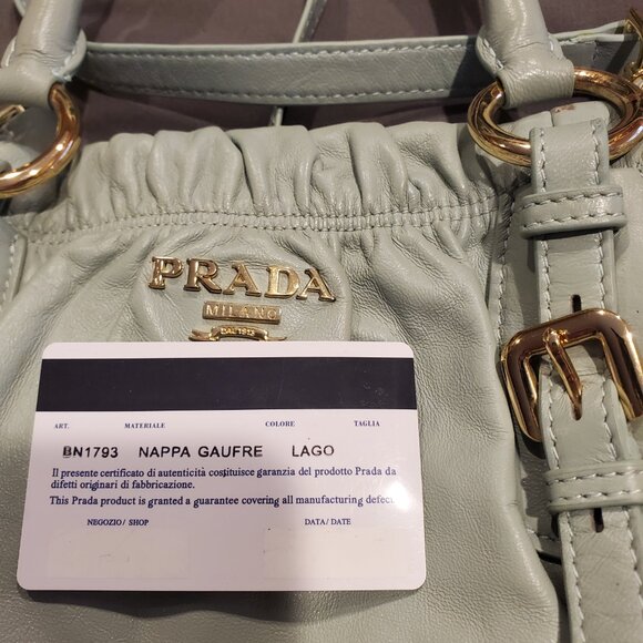 Prada Nappa Gaufre Lago Bag with shoulder strap - Picture 5 of 6